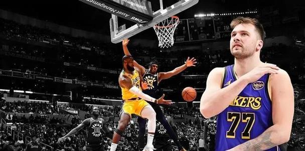 进攻端把握机会！肯纳德半场2中2&三分1中1拿到5分1助1断