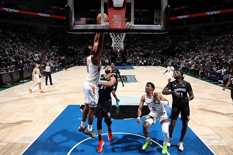 内线随便扣！戈贝尔半场6中6砍12分11板两双5个前场板&各种暴扣