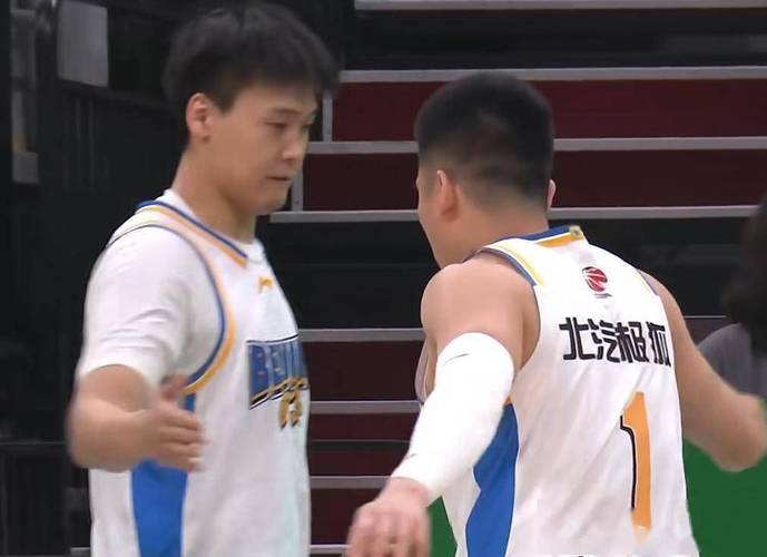 杰曼缺阵赵睿陈盈骏顶上来北汽男篮客场逆转辽宁队