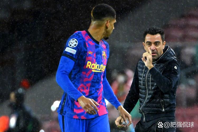 你是卧底吧哈维三分球8中0仅拿9分2板1助1断3次犯规