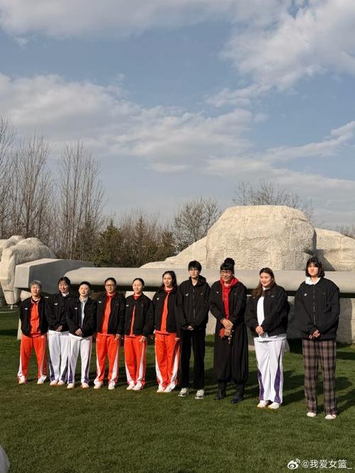 WCBA全明星公益校园行：走进西北工业大学用热爱点亮青春