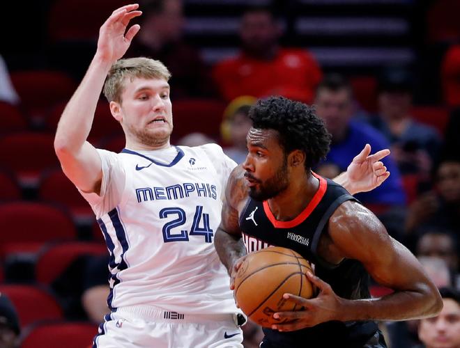 彻底投疯了！蒙克17中8爆砍32分2板6助1帽三分球13中7&罚球9中9