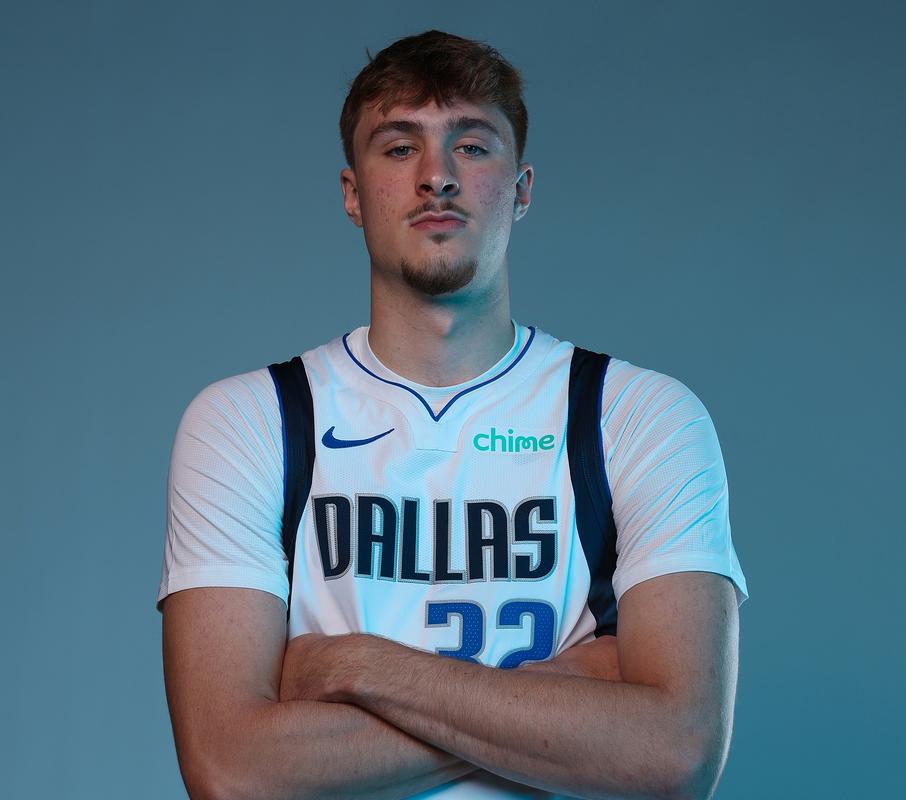 基德：巴格利为球队注入了活力希望他每场至少出手两次三分