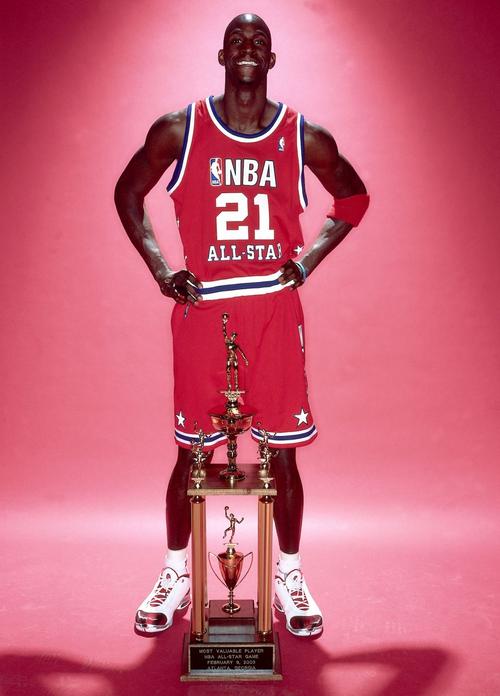 加内特：真正的篮球必须有身体对抗现在的NBA更像一场娱乐秀