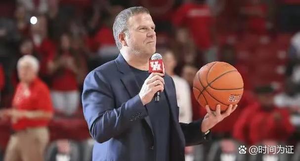 KD即将超乔丹!乌度卡:他破纪录几乎成了家常便饭没啥可惊讶的