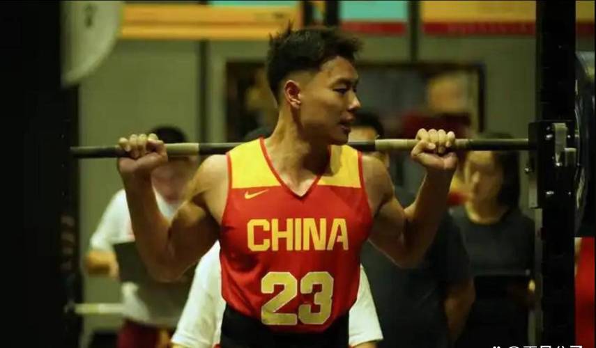 替补齐发力!李添荣三分9中6砍18分偰李永炜8中7贡献17分3板4助