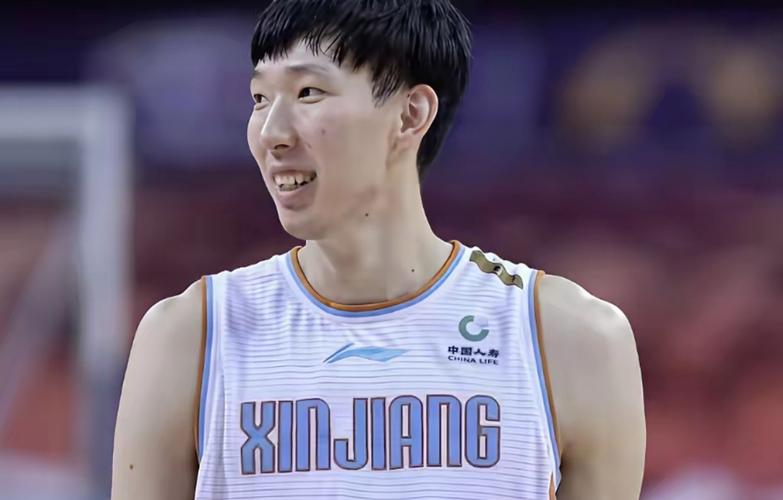 斯佩尔曼手感火热让教练组更信任周琦罚球回暖自家篮筐就是亲切