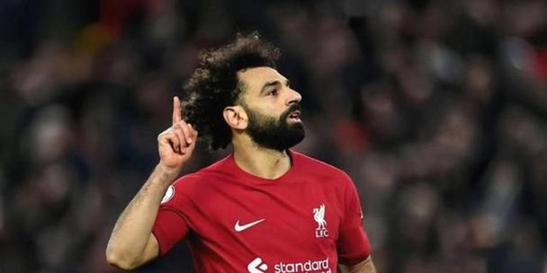 坎迪：利物浦不应该高薪续约萨拉赫，而是应该把机会给阿诺德