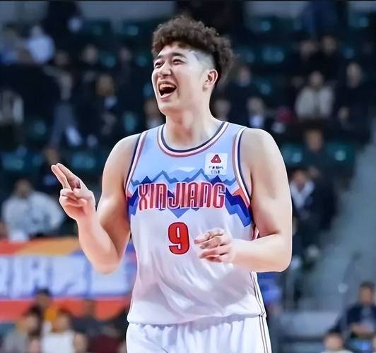 三分挺准也顶不住！新疆全场外线25中13命中率高达52%