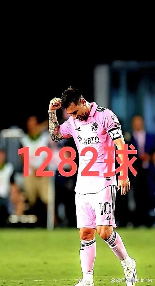 随皇马梯队训练!阿斯:迷你罗被赞很谦逊,担任边锋融入球队迅速