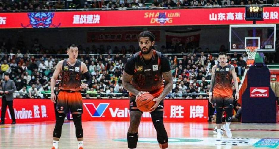 媒体人：山东新签的约翰逊状态越来越好这应该是球队最好的消息