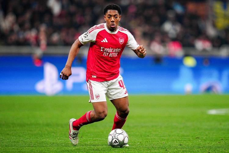 天空记者：斯凯利进入曼联左后卫引援名单，阿森纳需卖人才能引援