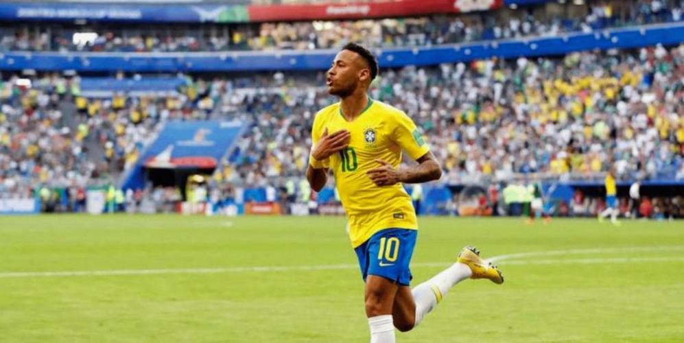 维耶里：莱奥踢得好时是世界最佳，踢得差时想立马把他卖掉