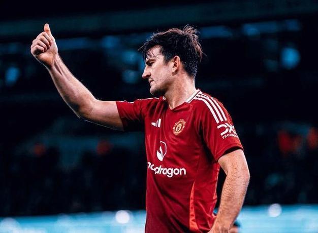 记者:马奎尔留队已达原则性协议,同时曼联会寻找新的年轻中卫