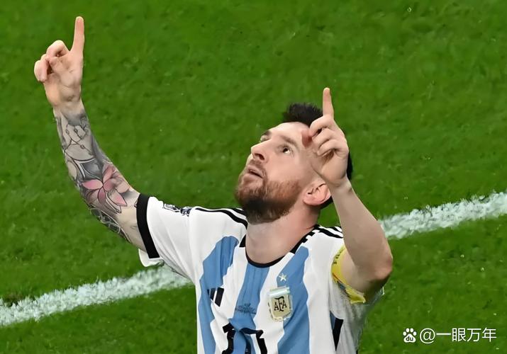 马加特：诺伊尔在门将位置与梅西C罗同级别，巅峰期如今能卖1.5亿