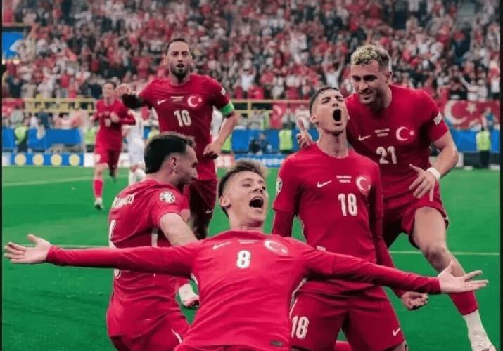 土耳其vs罗马尼亚首发：恰尔汗奥卢、居莱尔、伊尔迪兹均先发出场