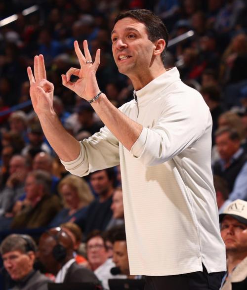 戴格诺特:亚历山大处在各种舆论和话题的中心但他处理得很棒