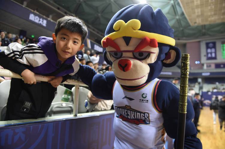 J.Cole加盟CBA南京同曦,相当于中国娱乐圈的什么