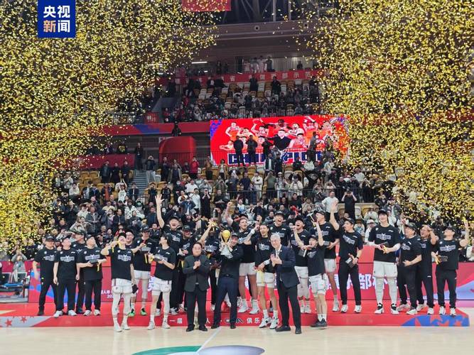 cba上海队历年阵容_cba上海队战绩_